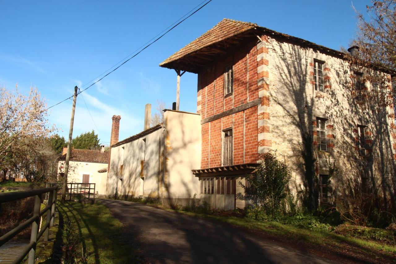 Bed and Breakfast Le Moulin Scalagrand Mazieres  Екстер'єр фото